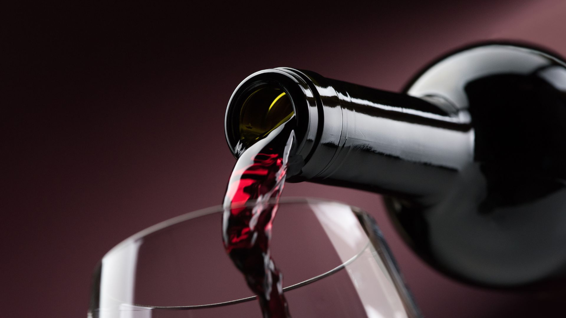U.S. Wine Sales Fall 20% as $22B Spirits Inventory Crisis Deepens